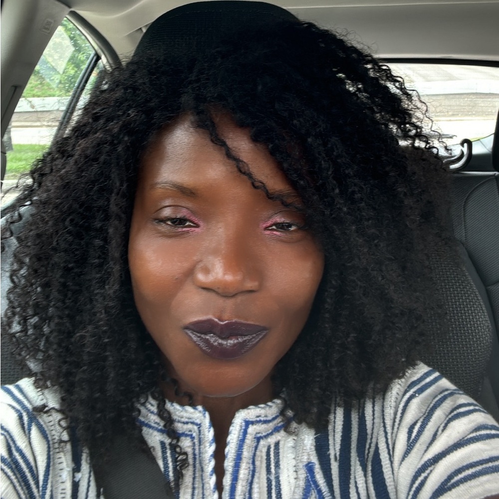 Meet your Posher, Lorena